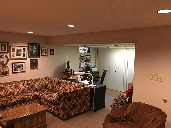 5th image of 804 Eastlawn Dr