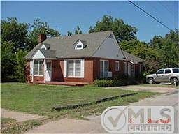 2nd image of 692 College Dr