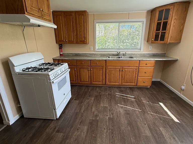 306 1/2 N Union St #7 — Photo 2