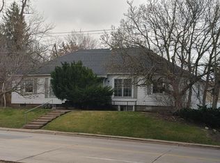 2021 E Locust St, Davenport, IA 52803