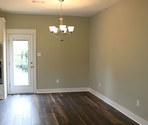3rd image of 687 Stonegate Dr