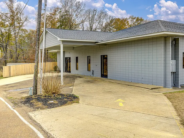 6889 Paxton Rd — Photo 45