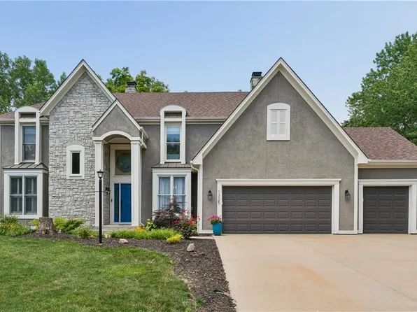 1325 Inverness Dr, Lawrence, KS 66049