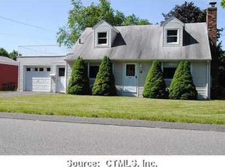 16 Crestwood Dr, Meriden, CT 06450