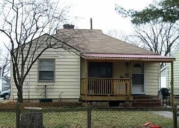 1st image of 652 E Jeffrey Pl