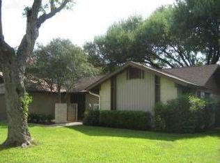 8615 Stillwood Ln, Austin, TX 78757