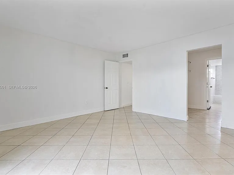 9369 Fontainebleau Blvd #J225 — Photo 10