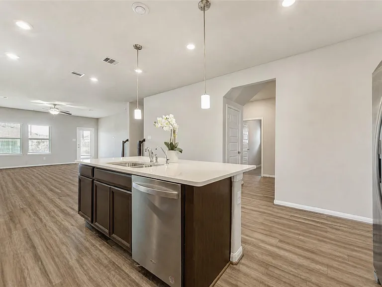 1218 Glendora Dr — Photo 14
