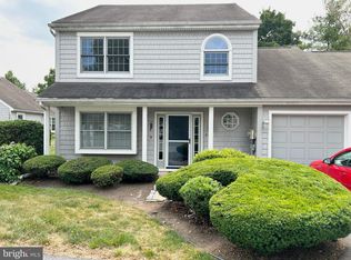 262 Crescent Dr, Hershey, PA 17033