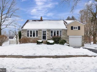 62 Northview Dr, Glenside, PA 19038