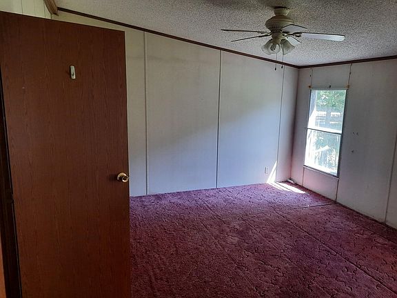 4th image of 248 Spencer Dr