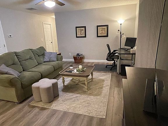 2nd image of 1656 Amhurst Way