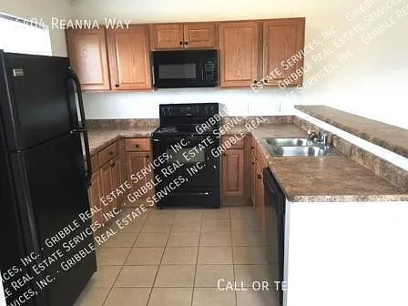 6404 Reanna Way — Photo 3