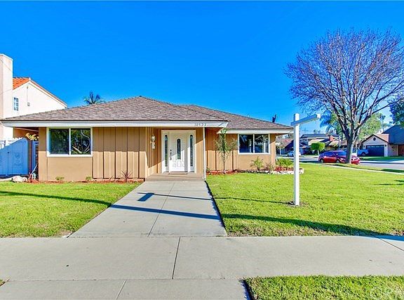 2nd image of 10523 Flora Vista St