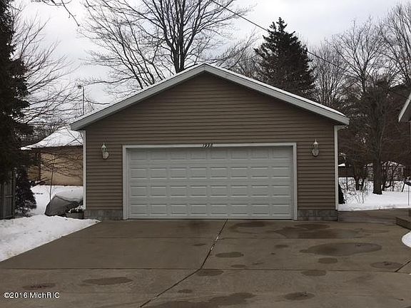 2nd image of 1998 S Sheridan Dr