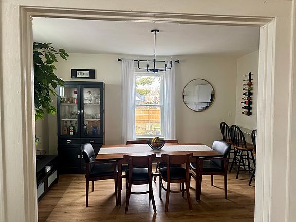 5th image of 408 Eldridge Ave