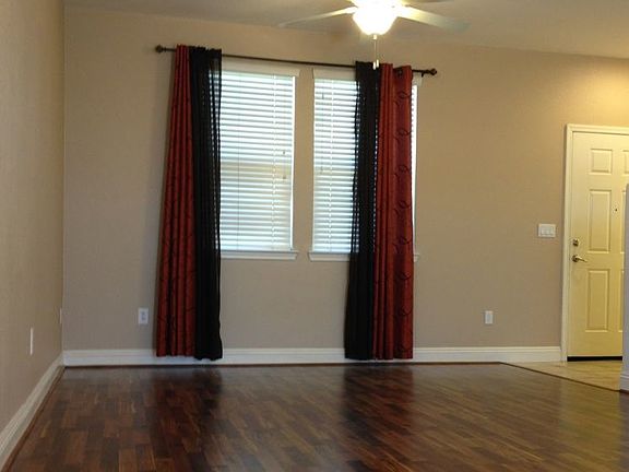 3rd image of 4 Bronco Creek Ct
