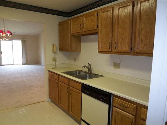 4th image of 3367 Hidden Creek Dr Unit 51