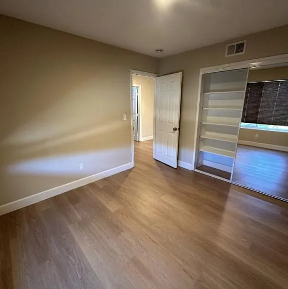 4636 Benhurst Ave — Photo 12