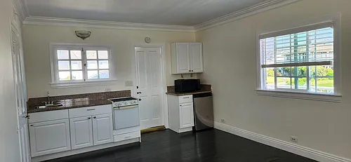 2500 Cliff Dr Photo 1
