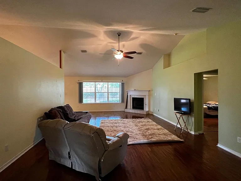 126 Destrehan Rd — Photo 2
