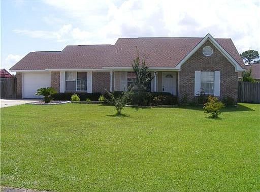 1st image of 7 Fleetwood Dr