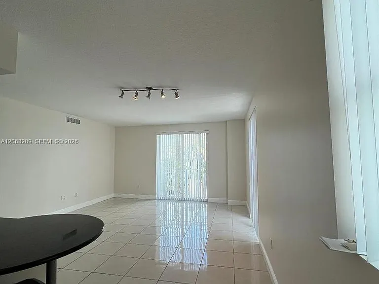 7275 SW 90th Way #312 — Photo 8