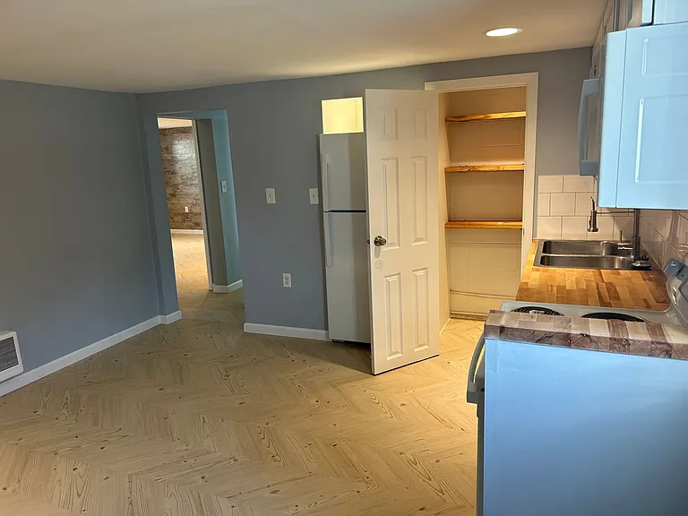 803 N Roosevelt Ave — Photo 6