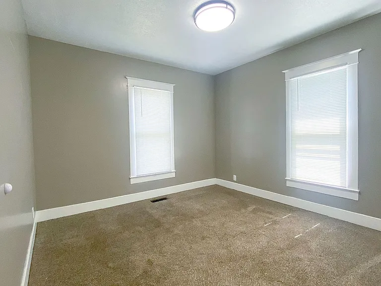 1106 S Buckeye St — Photo 14