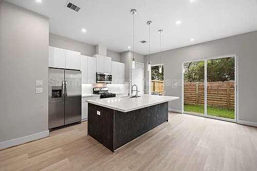 24 Bucan St #B Photo 1
