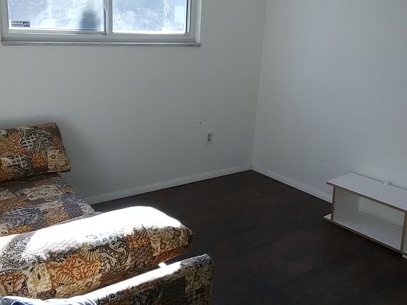 4th image of 3220 Greenway Chase Dr