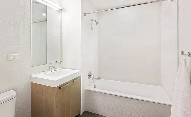 Rented by The Agency | media 25