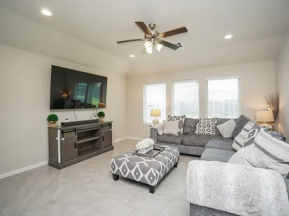 18438 Pelham Hollow Trl, Richmond, TX 77407