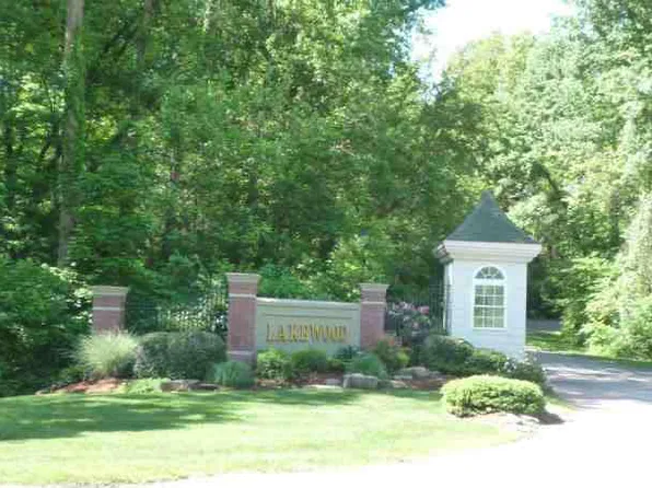 34 Lakewood Dr, Vincennes, IN 47591