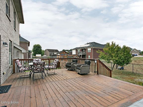2nd image of 371 Persimmon Dr