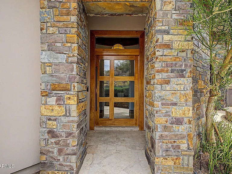 7451 N Las Brisas Ln — Photo 5