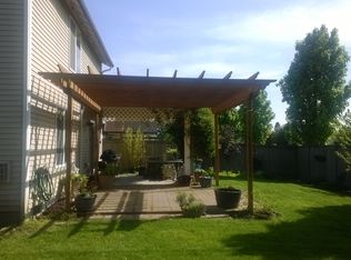 300 E 15th Pl, La Center, WA