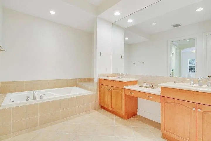 349 Chambord Ter — Photo 19