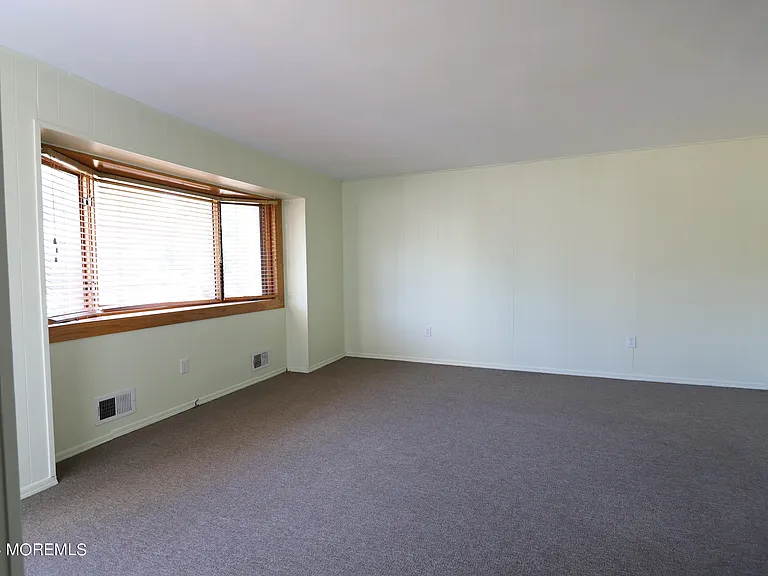 814 Laurel St — Photo 5