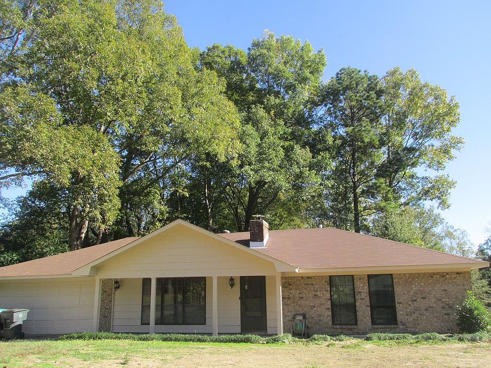 1st image of 209 Longwood Dr