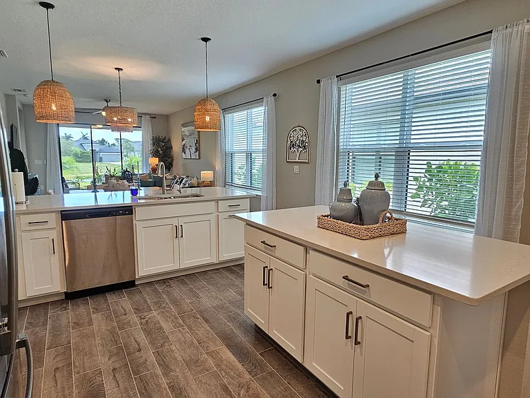 15285 Shady Palms Ln — Photo 13