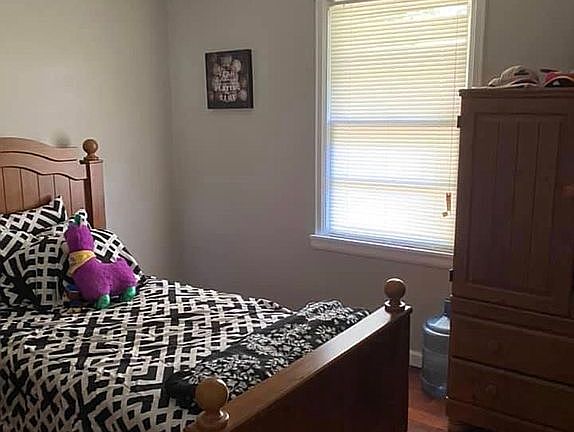 5th image of 2990 College St