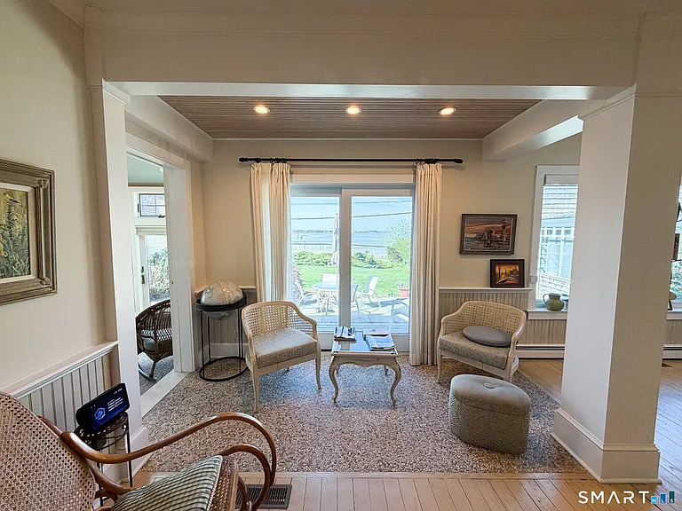 280 1st Ave — Photo 9