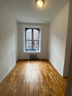 Rented by Peter R. Hungerford, LREB | media 28