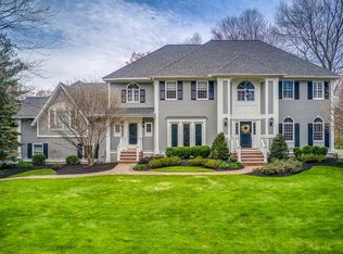 15 Acorn Dr, Andover, MA 01810