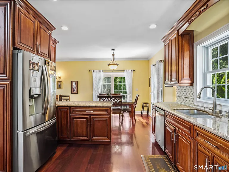 56 Barholm Ave — Photo 10