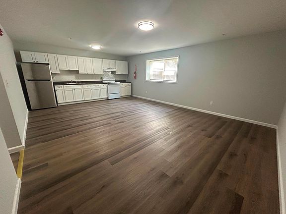 4th image of 40 12th Ave APT 1