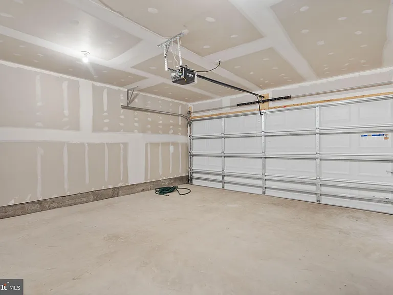 1505 Wilmer Park Ln — Photo 30