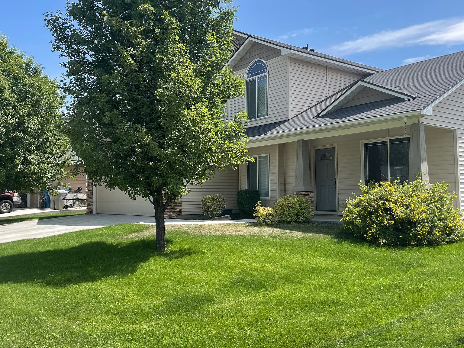 4 bed, 2.5 bath, 1569 sqft, $2,250 — Photo 2