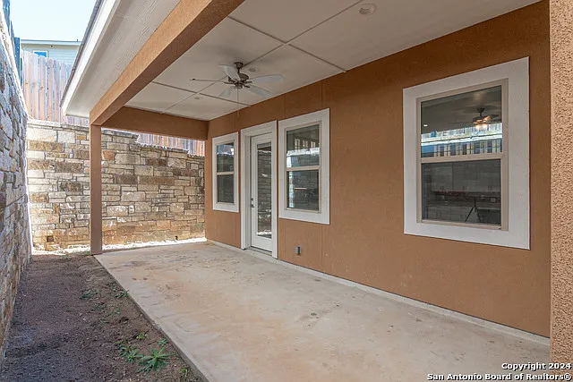 639 Hummingbird Hl — Photo 24